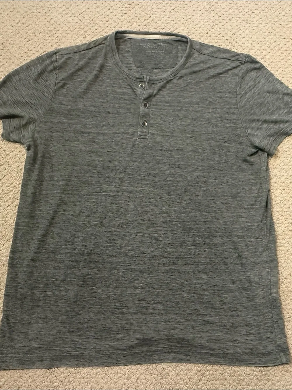 Lot of 6 Men's banana republic Henley & V-Neck Tees - Grey, Charcoal, Rust linen